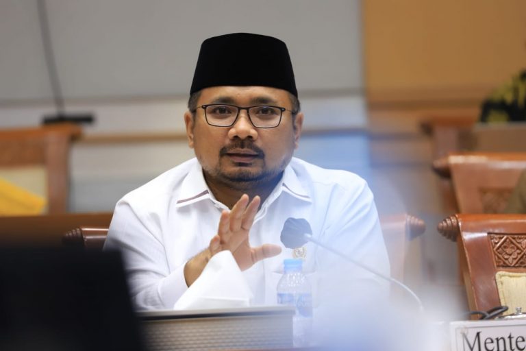 Menag Imbau Umat Doakan dan Gelar Salat Gaib untuk Awak Nanggala 402