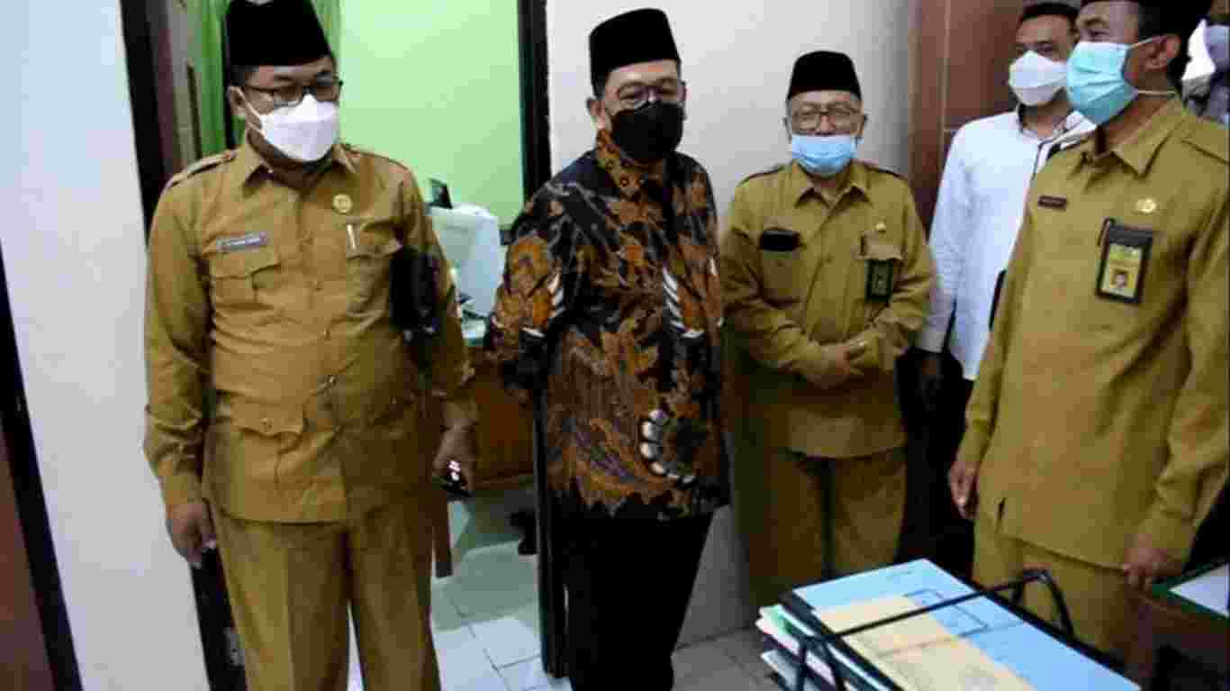 Wamenag RI Tinjau Revitalisasi KUA Kecamatan Sidoarjo