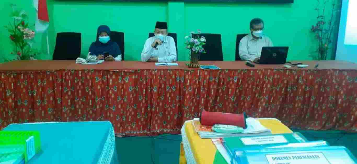 Jelang Akreditasi, Pengawas Lakukan Pendampingan Simulasi Visitasi Akreditasi di MTsN 4 Sidoarjo