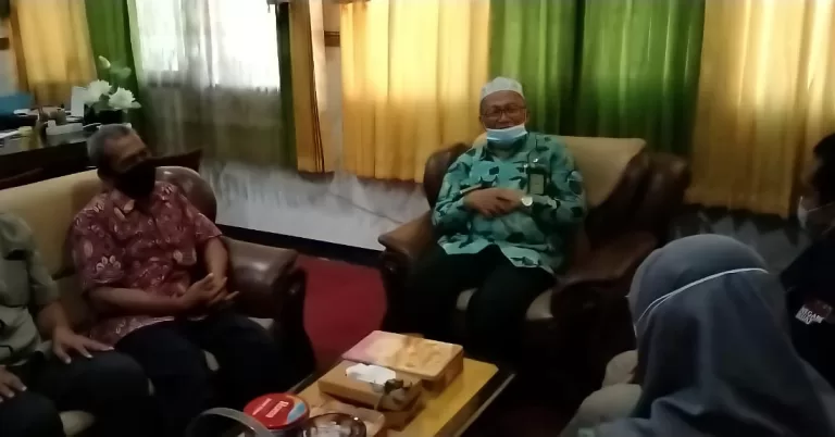 Kepala Kemenag Kab Sidoarjo Audiensi bersama KPU