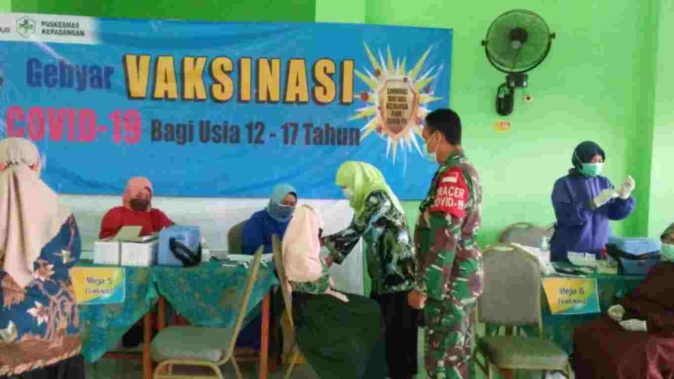 Sehari Seribu Vaksin di MTsN 4 Sidoarjo