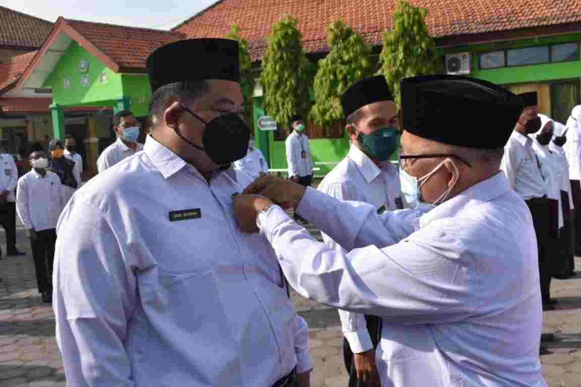 26 Pegawai ASN Kemenag Sidoarjo Terima Tanda Kehormatan Satya Lencana