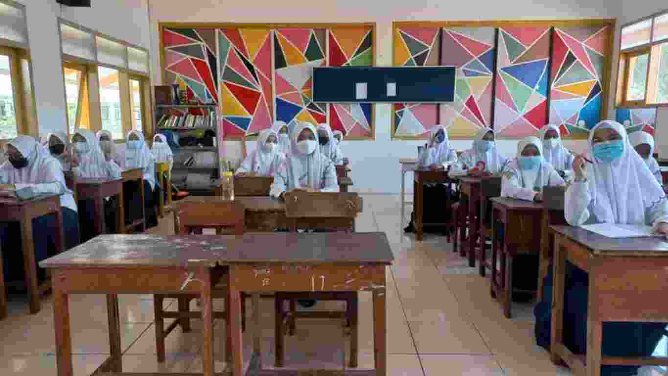 MTsN 1 Sidoarjo Wujudkan Gerakan Membumikan Literasi lewat Bulan Bahasa