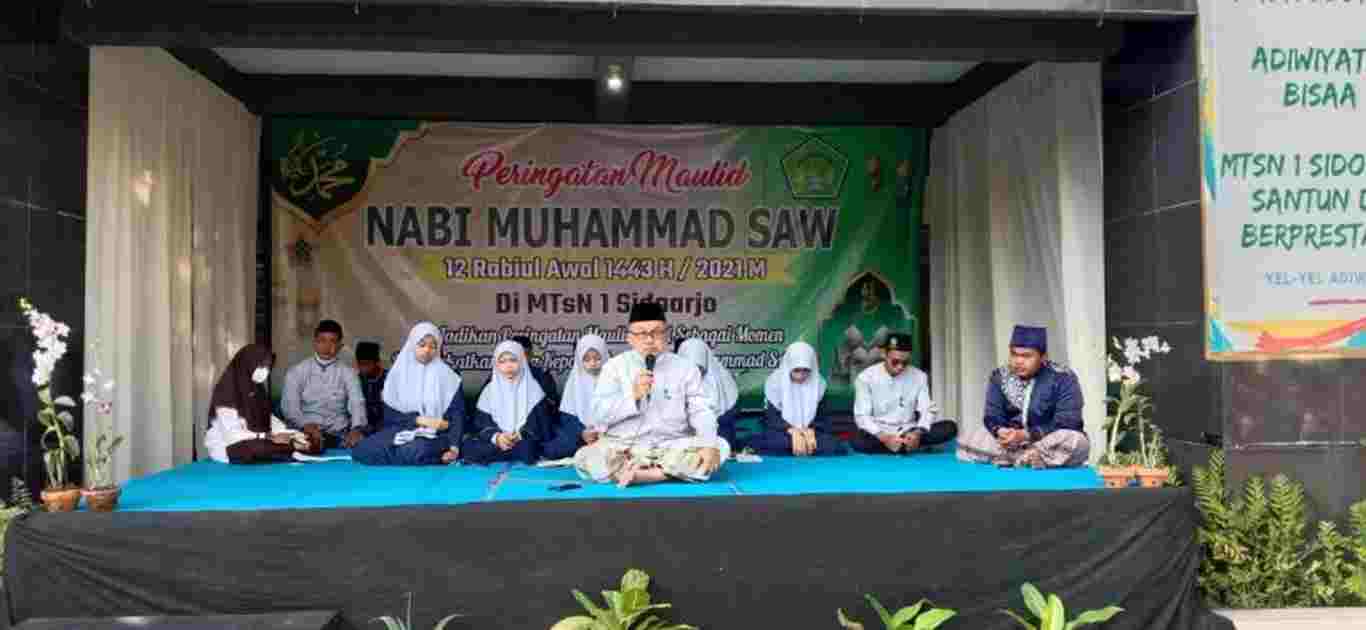 Gebyar Shalawat Nabi Muhammad SAW di MTsN 1 Sidoarjo