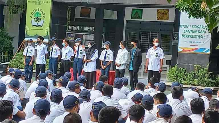 Penghargaan Siswa MTsN 1 Sidoarjo dalam Ajang Bergengsi