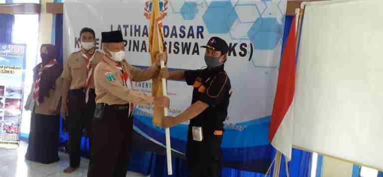 Abdul Adjis Sampaikan 5B Saat Buka Kegiatan LDKS Di Claket Mojokerto