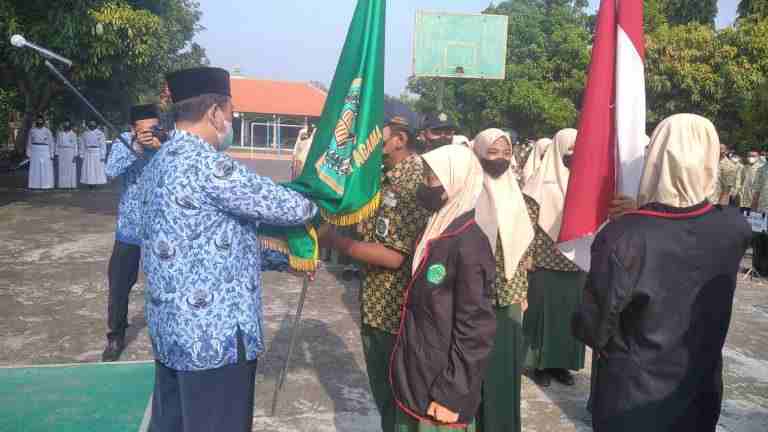Peringatan Hari Pahlawan dan Serah Terima Jabatan MTsN 3 Sidoarjo