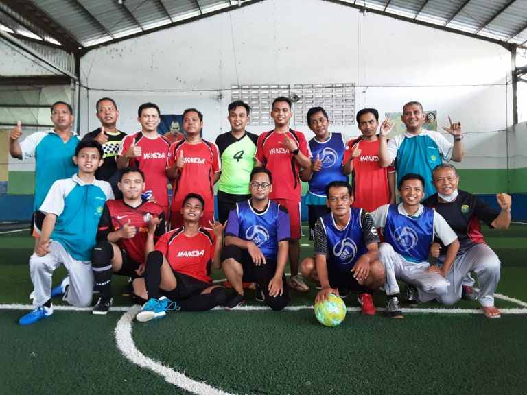 Meriahkan HAB Depag, Tim Futsal Senior MTsN 1 Sidoarjo Juara