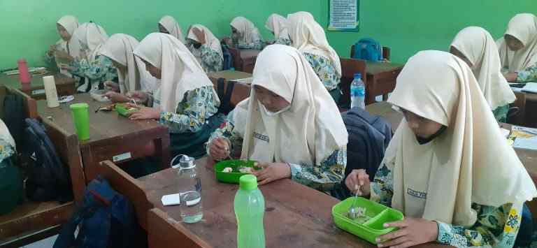 Gerakan Membawa Bekal Makan dan Minum dari Rumah