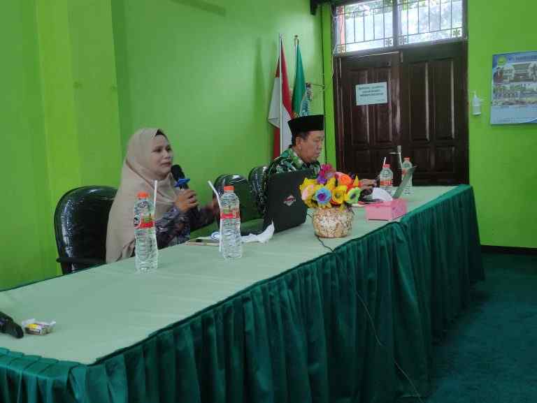PEMBINA KKM 03 LAKSANAKAN SOSIALISASI SKP KEPADA ASN DI LINGKUNGAN MTsN 3 SIDOARJO