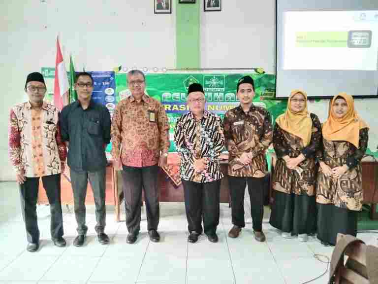 Adab dan Akhlak Sebagai Kunci Kesuksesan Belajar Matematika