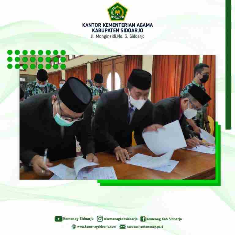 Penandataangan Perjanjian Kinerja, Pakta Integritas dan Penyerahan Renstra Bagi Para Pejabat Di Lingkungan Kementerian Agama Kab Sidoarjo