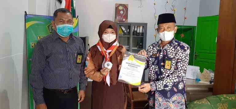 Siswa MTsN 4 Sidoarjo Raih Medali Perunggu dalam National Young Olympic 2