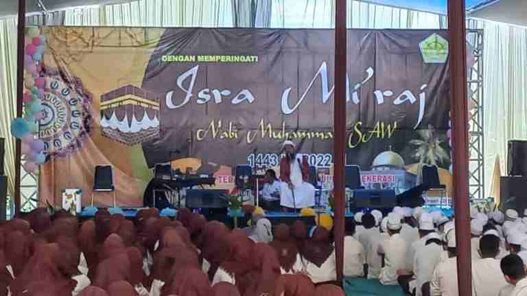 Kyai Kera Sakti Hadir dalam Peringatan Isra’ Mi’raj Nabi Muhammad SAW 1443H  di MTsN 1 Sidoarjo