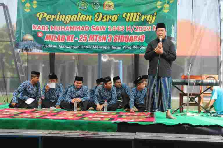 PERINGATAN ISRA’ MI’RAJ 1443 H MTsN 3 SIDOARJO