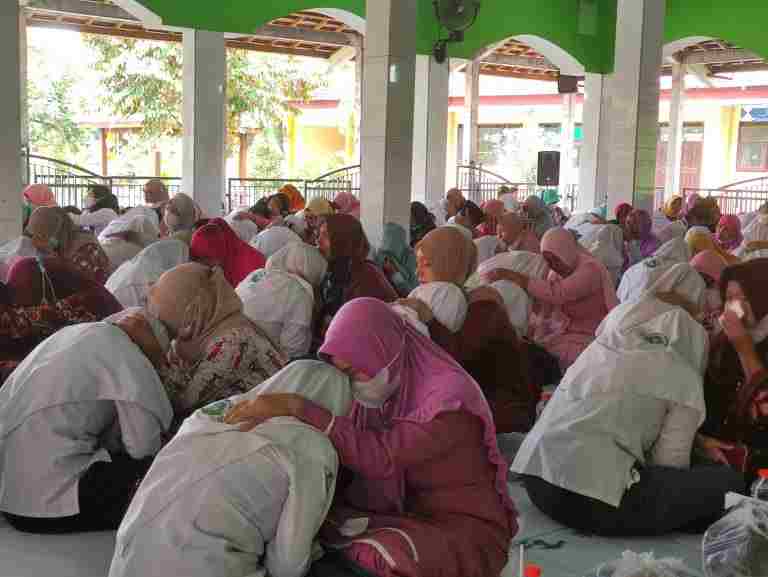 Parenting di MTs Negeri 3 Sidoarjo Bersama Mr. Nafik Palil
