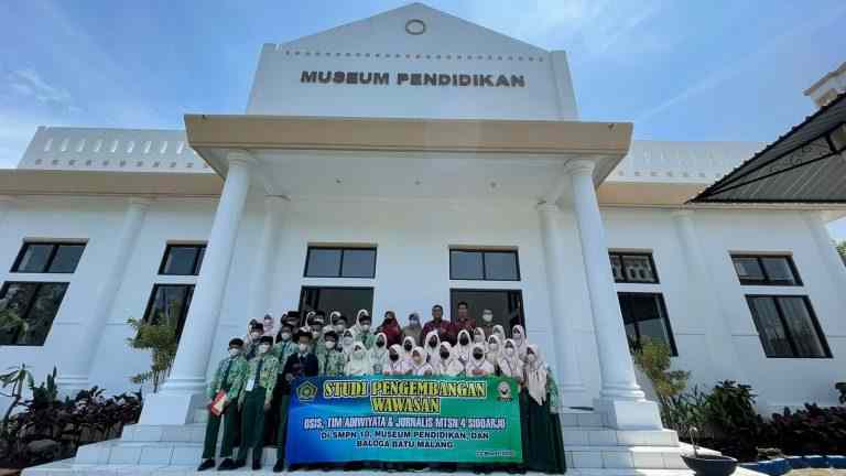 MTsN 4 Sidoarjo Kembangkan Madrasah Melalui Studi Pengembangan Wawasan