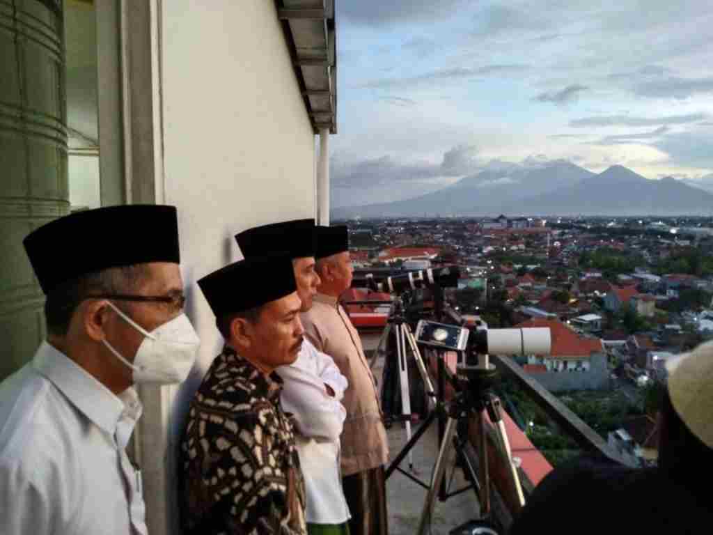 Cuaca Mendung, Hilal Tidak Terlihat di RS Siti Hajar Sidoarjo
