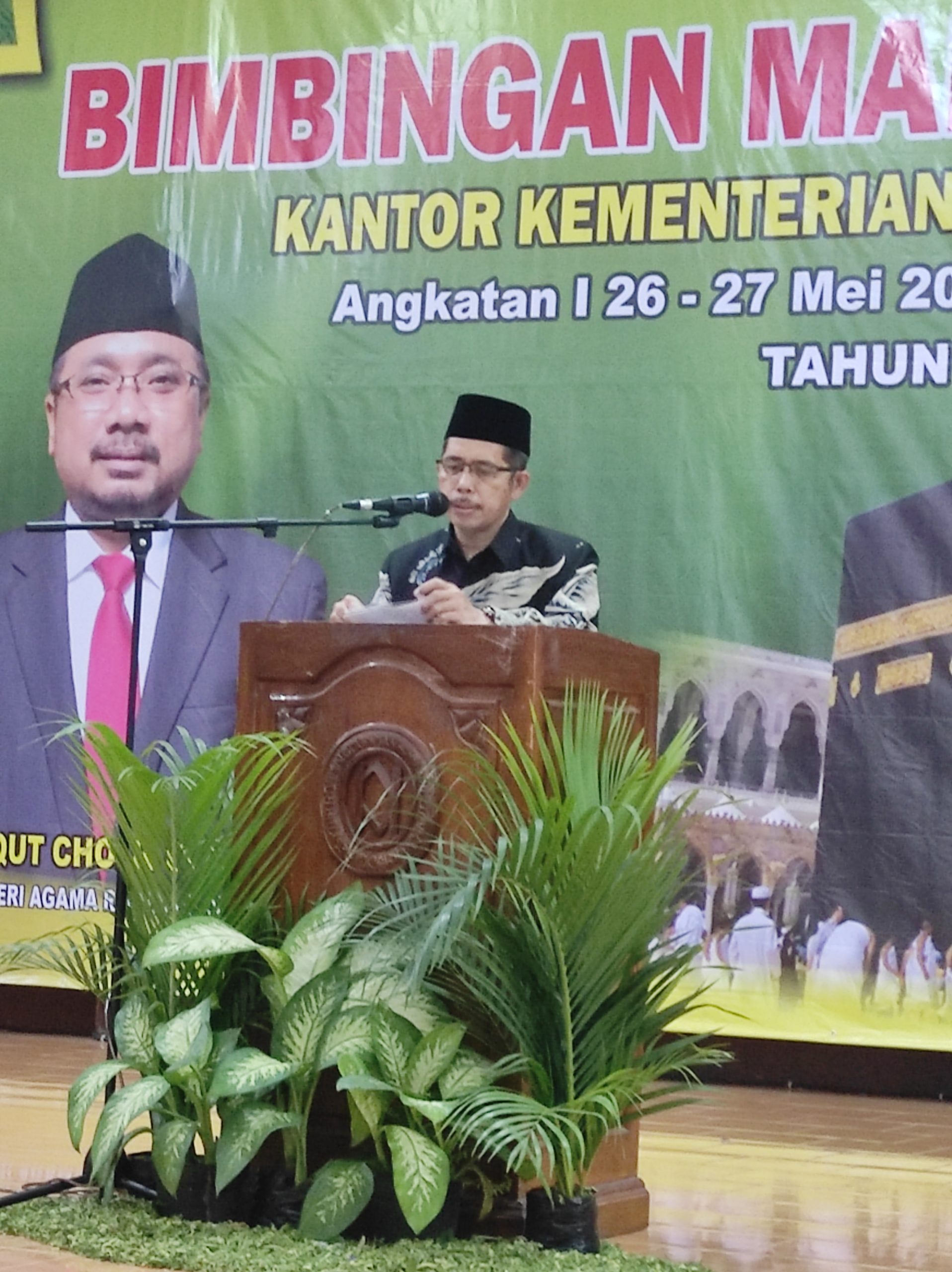Kepala Kantor Wilayah Kementerian Agama Membuka Acara Manasik Haji Massal Di Kabupaten Sidoarjo