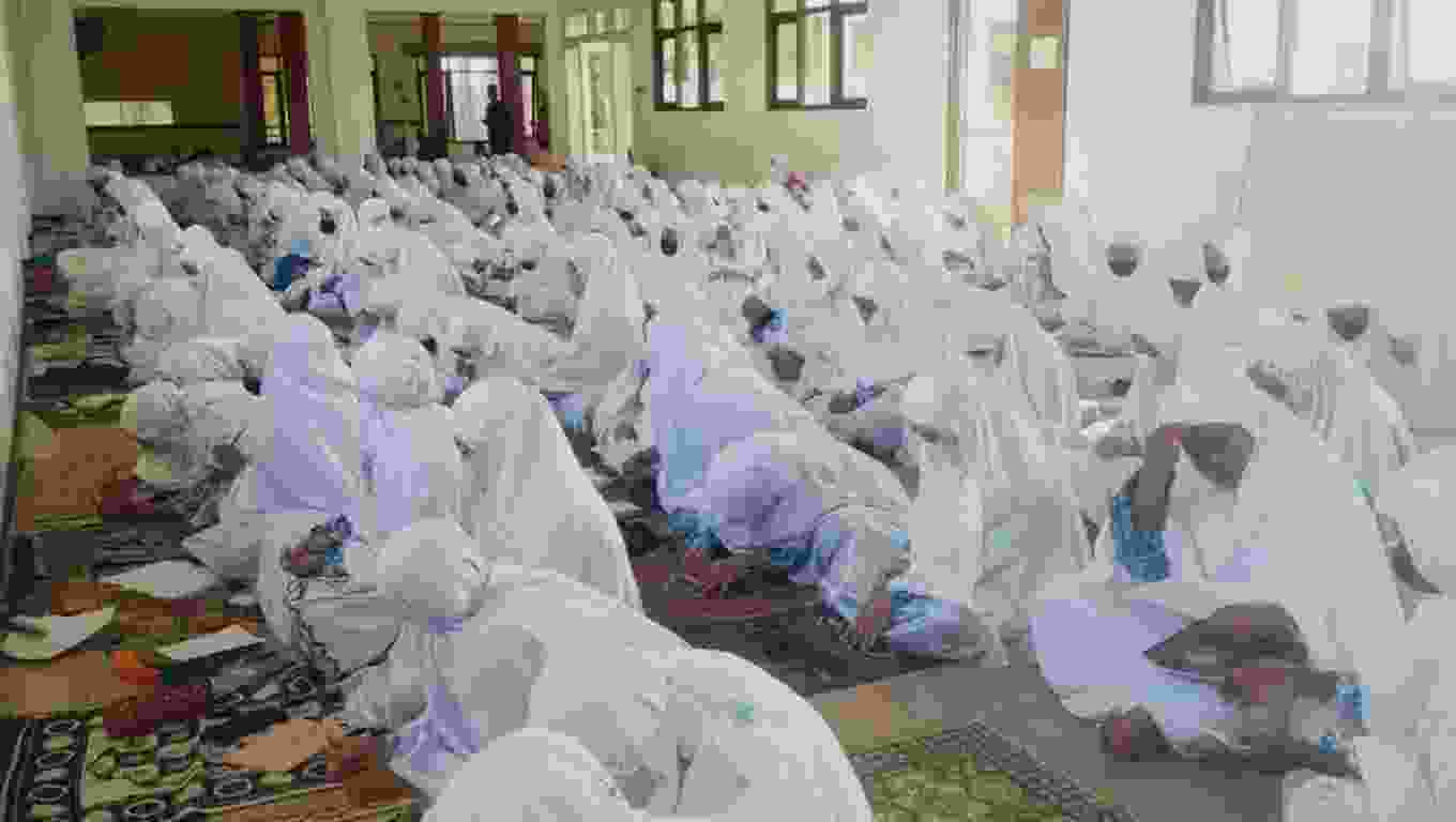 Meningkatkan Mutu Pendidikan Karakter Melalui Kajian Kitab Adabul ‘Alim wal Muta’allim di MTsN 1 Sidoarjo