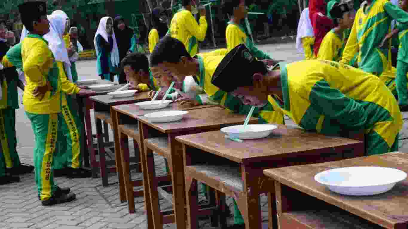 Bangun Karakter Nasionalis dalam Peringatan HUT Ke-77 Kemerdekaan RI di MTsN 4 Sidoarjo