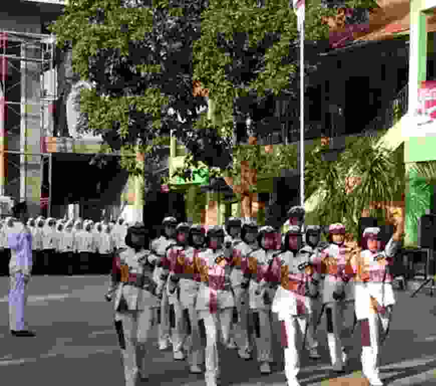 Musik Patrol Warnai Upacara HUT RI ke-77 di MTsN 2 Sidoarjo