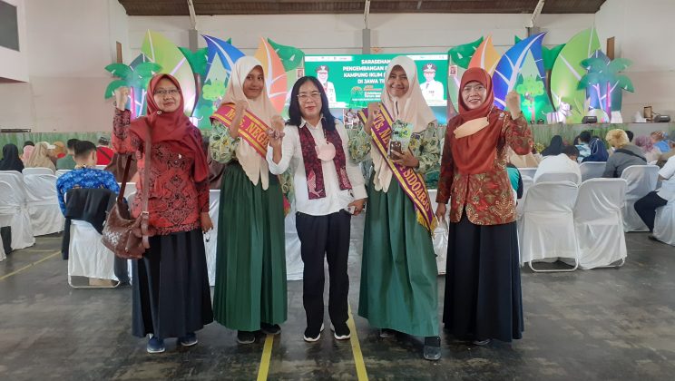 MTsN 4 Sidoarjo Support DLHK Sidoarjo dalam Peringatan Puncak Hari Lingkungan Hidup Sedunia Tahun 2022