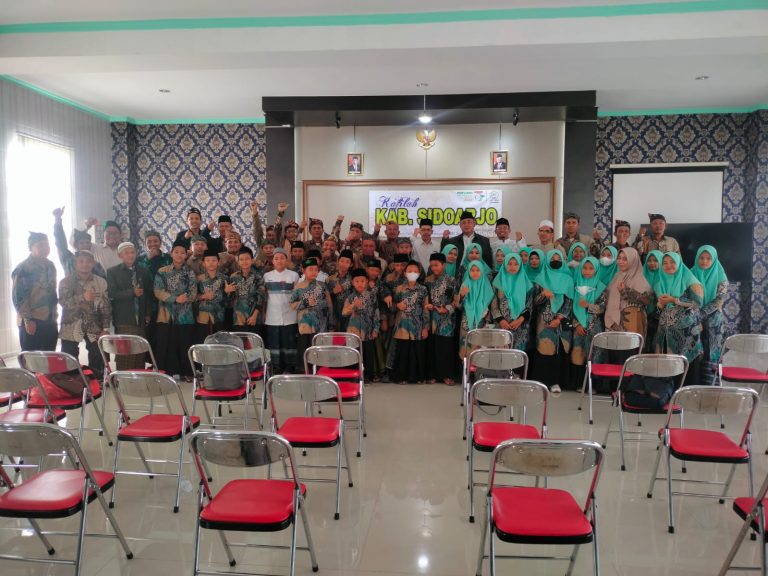 Kakankemenag bersama Kasi PD Pontren Berangkatkan Kontingen Sidoarjo di Ajang Porsadin V ke Bondowoso