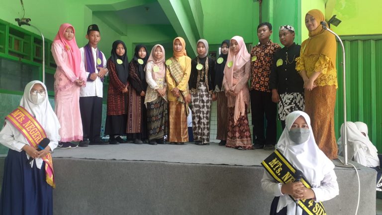 MTsN 4 Sidoarjo Realisasikan Proyek Penguatan Profil Pelajar Pancasila “Suara Demokrasi”