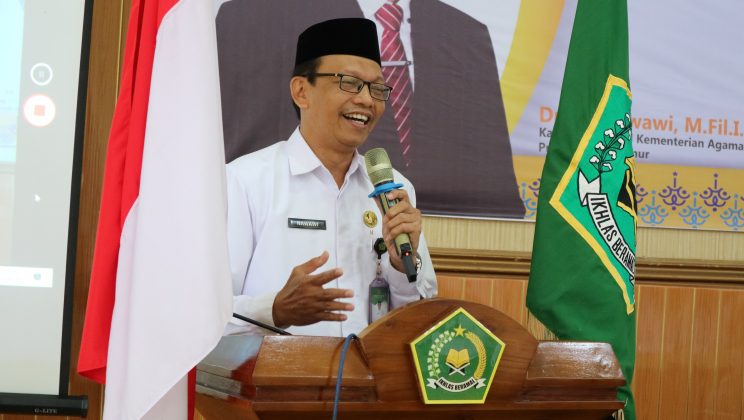 Penguatan Moderasi Beragama, Kabag TU : Mari Taat Beragama namun Tetap dalam Bingkai Ke-Indonesiaan