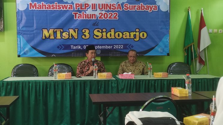 Kepala Madrasah MTsN 3 Sidoarjo Terima Mahasiswa PPL Tahap 2 UIN Sunan Ampel Surabaya