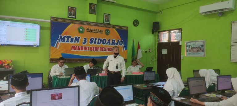 Hari KE-2 ANBK MTsN 3 Sidoarjo Lancar dan Tertib