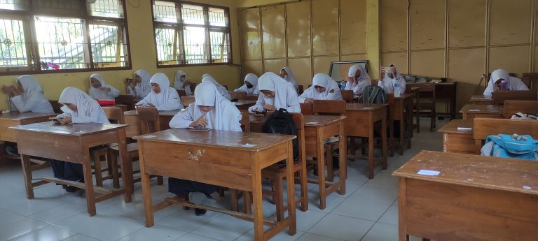 MTs Negeri 3 Sidoarjo Sukses Laksanakan AKMI 2022