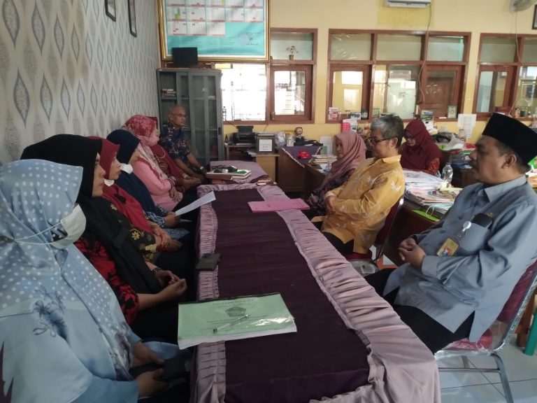 Koordinasi Pelaksana AKMI di MTsN 2 Sidoarjo