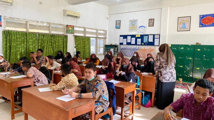 SEMARAK HARI BATIK NASIONAL di  MTsN 1 SIDOARJO