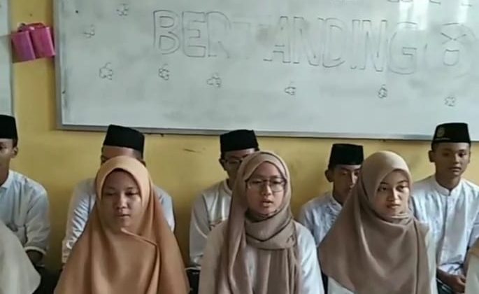 Perlombaan-Perlombaan Bernuansa Islami pada Peringatan Maulid Nabi di MTsN 2 Sidoarjo