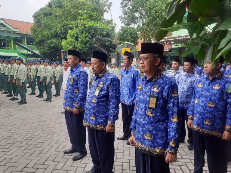Maknai Hari Pahlawan Untuk Membangun Karakter Akhlak Mulia
