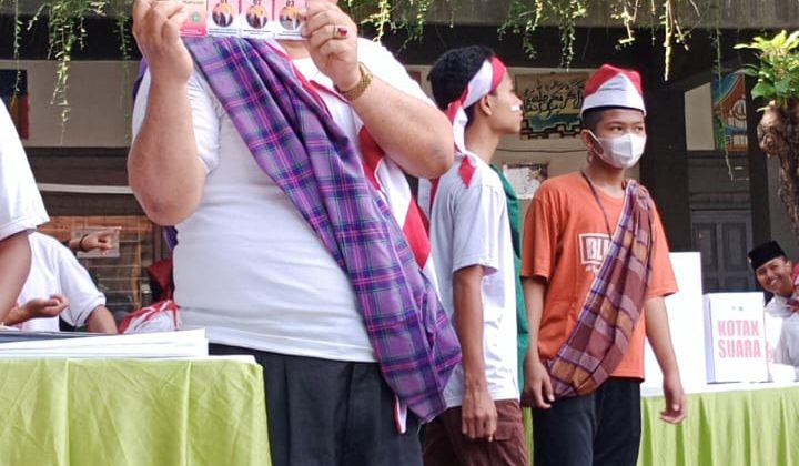 Semarak Pesta Demokrasi di MTsN 1 Sidoarjo (Pemilihan Ketua OSIS) Periode 2022/2023