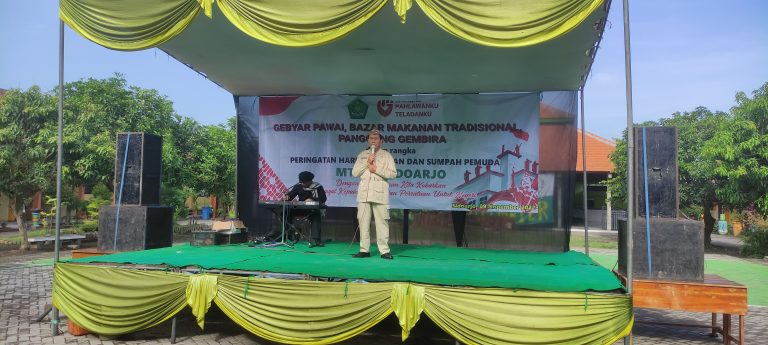 MTsN 3 Sidoarjo Gelar Pawai Kreatif Peringatan Hari Sumpah Pemuda dan Hari Pahlawan Tahun 2022