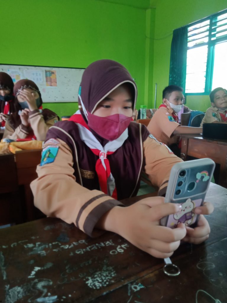 Literasi Digital dalam Penerapan PAS di MIN 2 Sidoarjo