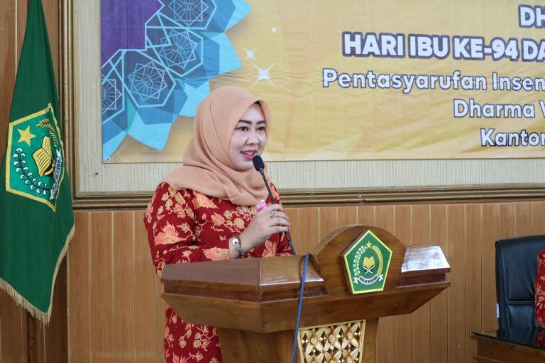 Peringati Hari Ibu, DWP Kankemenag Sidoarjo Serahkan Insentif Guru dan Santunan Anak Yatim