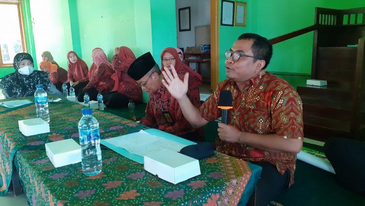 Sukseskan Program Madrasah, MTsN 4 Sidoarjo Bersinergi dengan Orang tua Siswa