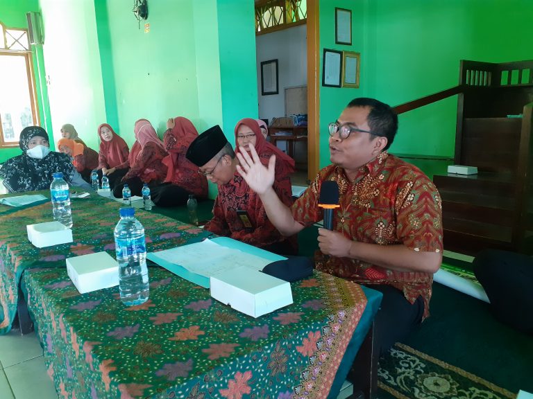 Sukseskan Program Madrasah, MTsN 4 Sidoarjo Bersinergi dengan Orang tua Siswa
