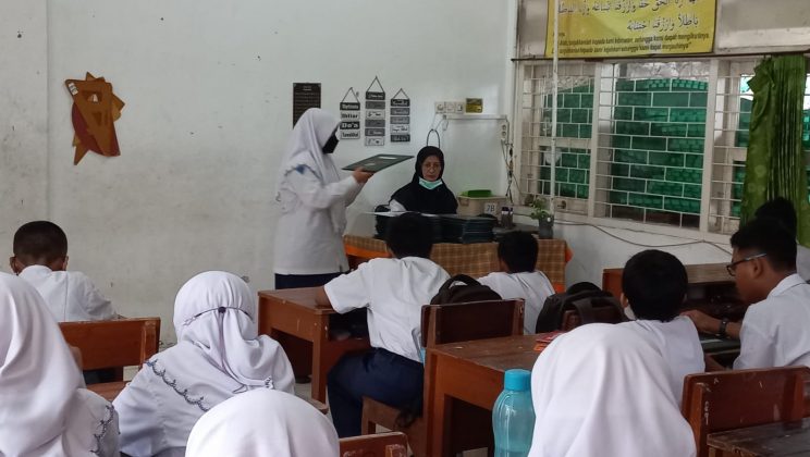 Agenda Pertama Masuk Sekolah, MTsN 1 Sidoarjo Pembagian Rapor Semester Ganjil Tahun 2022-2023