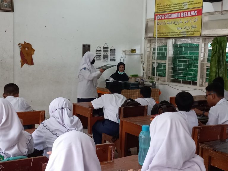 Agenda Pertama Masuk Sekolah, MTsN 1 Sidoarjo Pembagian Rapor Semester Ganjil Tahun 2022-2023