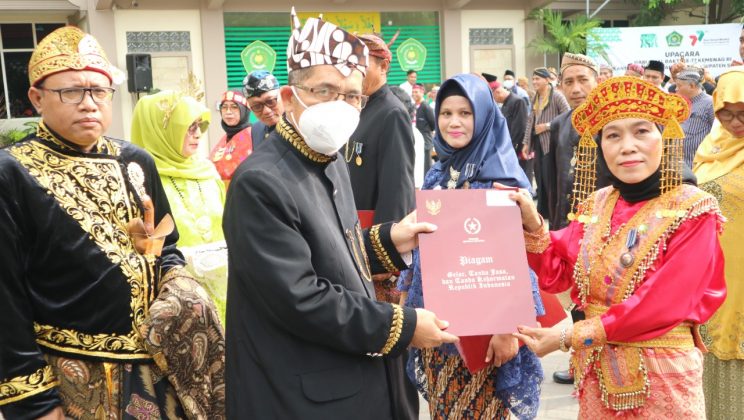 Peringati HAB ke-77, Kemenag Sidoarjo Berikan Penghargaan Karya Satyalencana Bagi 23 Pegawai