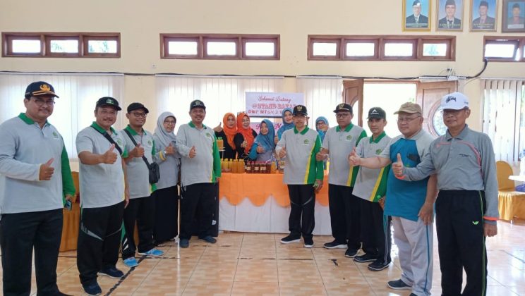 Ada yang Beda dan Seru di Bazar DWP MTsN 2 Sidoarjo