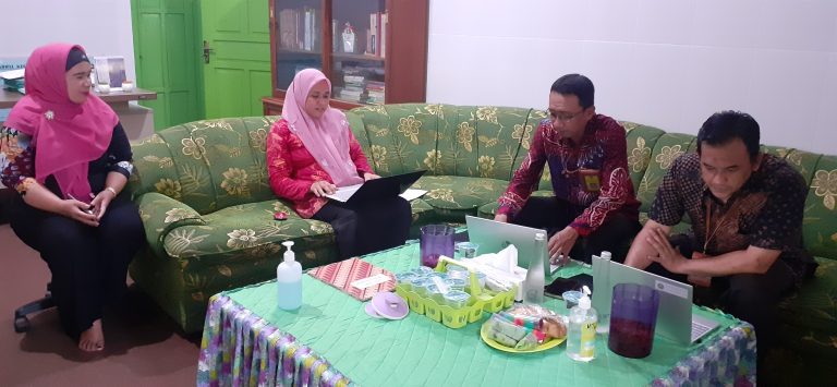 Telaah DIPA Tahun 2023 Oleh Perencana Kantor Kementerian Agama di MTsN 4 Sidoarjo