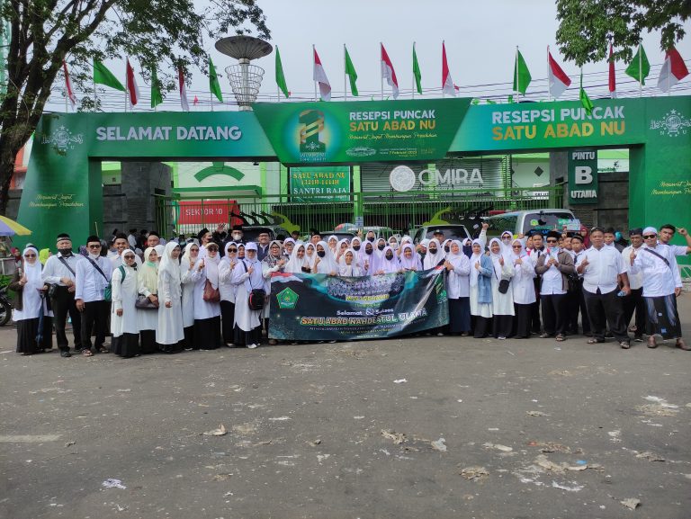 MTs Negeri 3 Sidoarjo Hadir dalam Peringatan Harlah Satu Abad NU di Sidoarjo