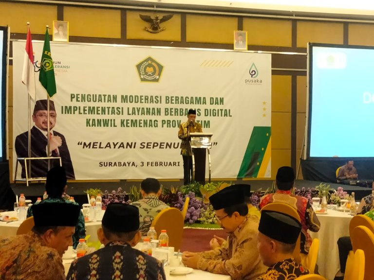 H. Moh Arwani Baca Doa pada Acara PMB yang Dihadiri Menteri Agama